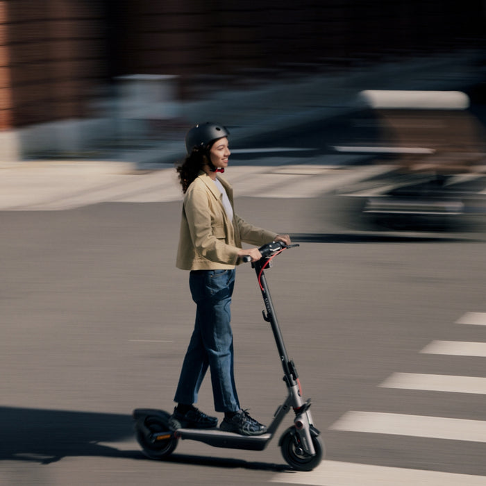 Segway Ninebot F3 Eletric Scooter [PRE ORDER - ETA END OF MARCH]