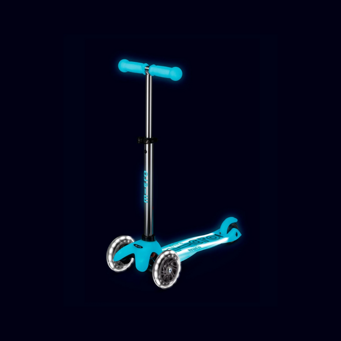 Micro Mini Deluxe Glow LED Plus 3 Wheel Scooter