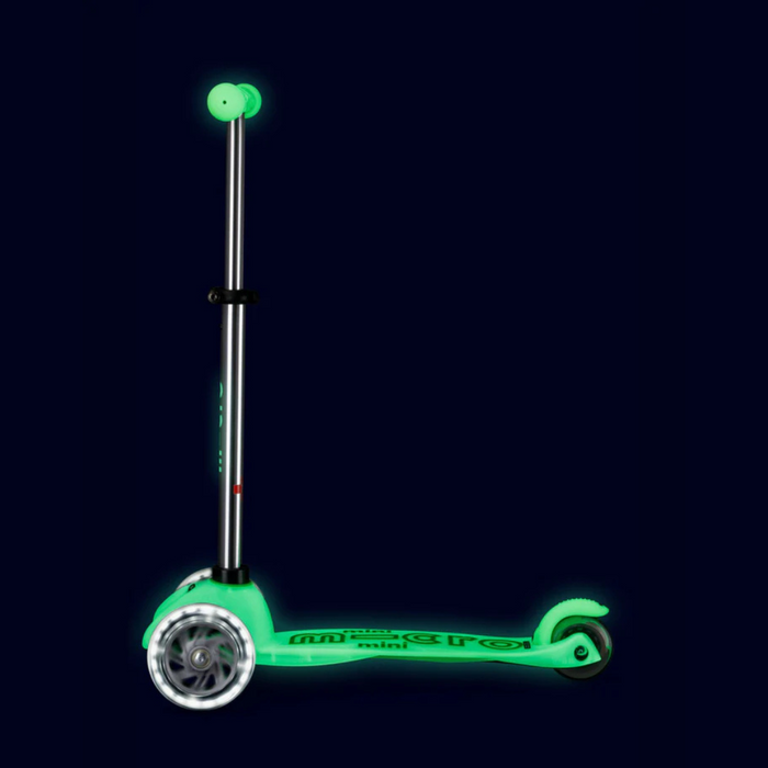 Micro Mini Deluxe Glow LED 3 Wheel Scooter