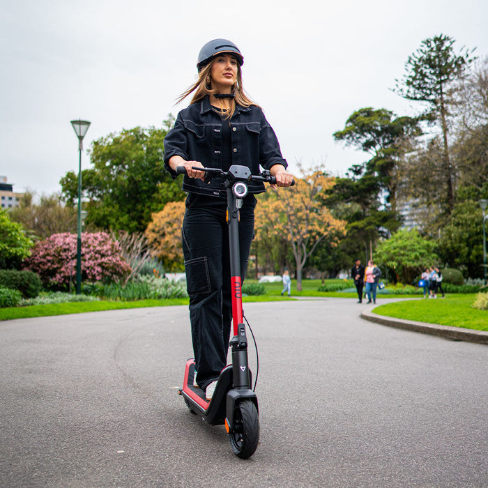 NIU KQI3 Sport Electric Scooter Lifestyle Riding Park